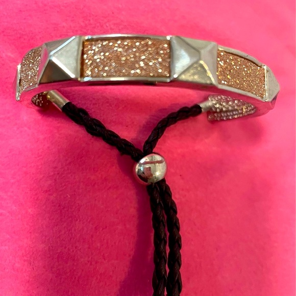 Guess gold pink Bracelet!! ✨⚡️💗 - Picture 3 of 4